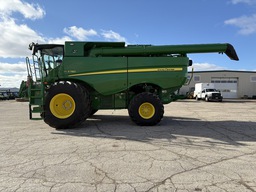 Combine For Sale 2022 John Deere S780 