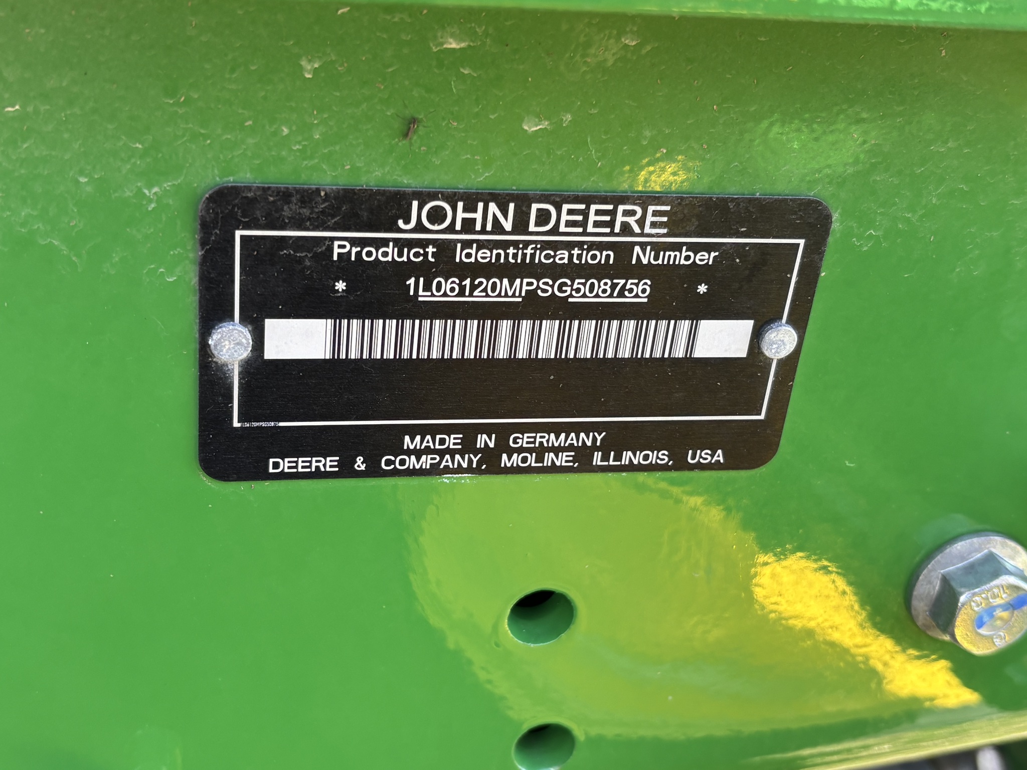2025 John Deere 6120M Image 18