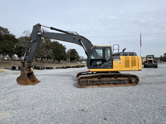 2020 John Deere 210GLC 