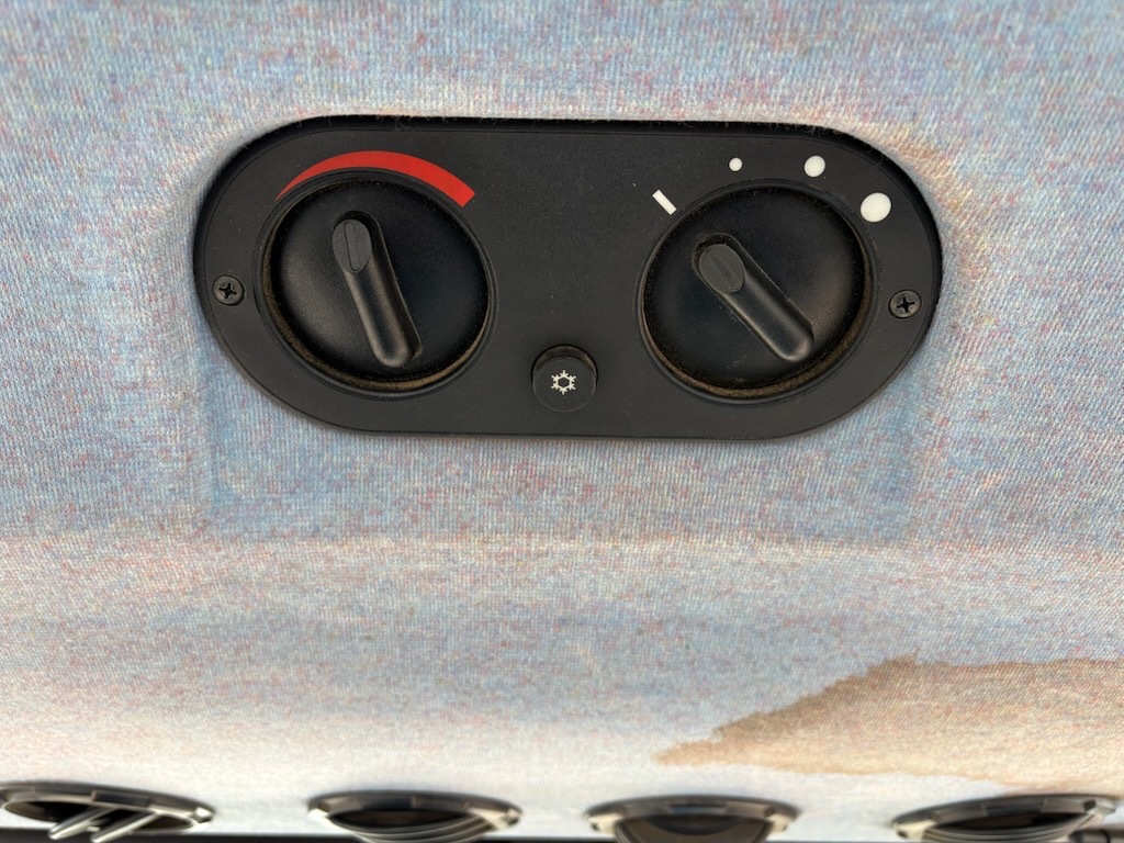 2001 New Holland TL70 Image 12