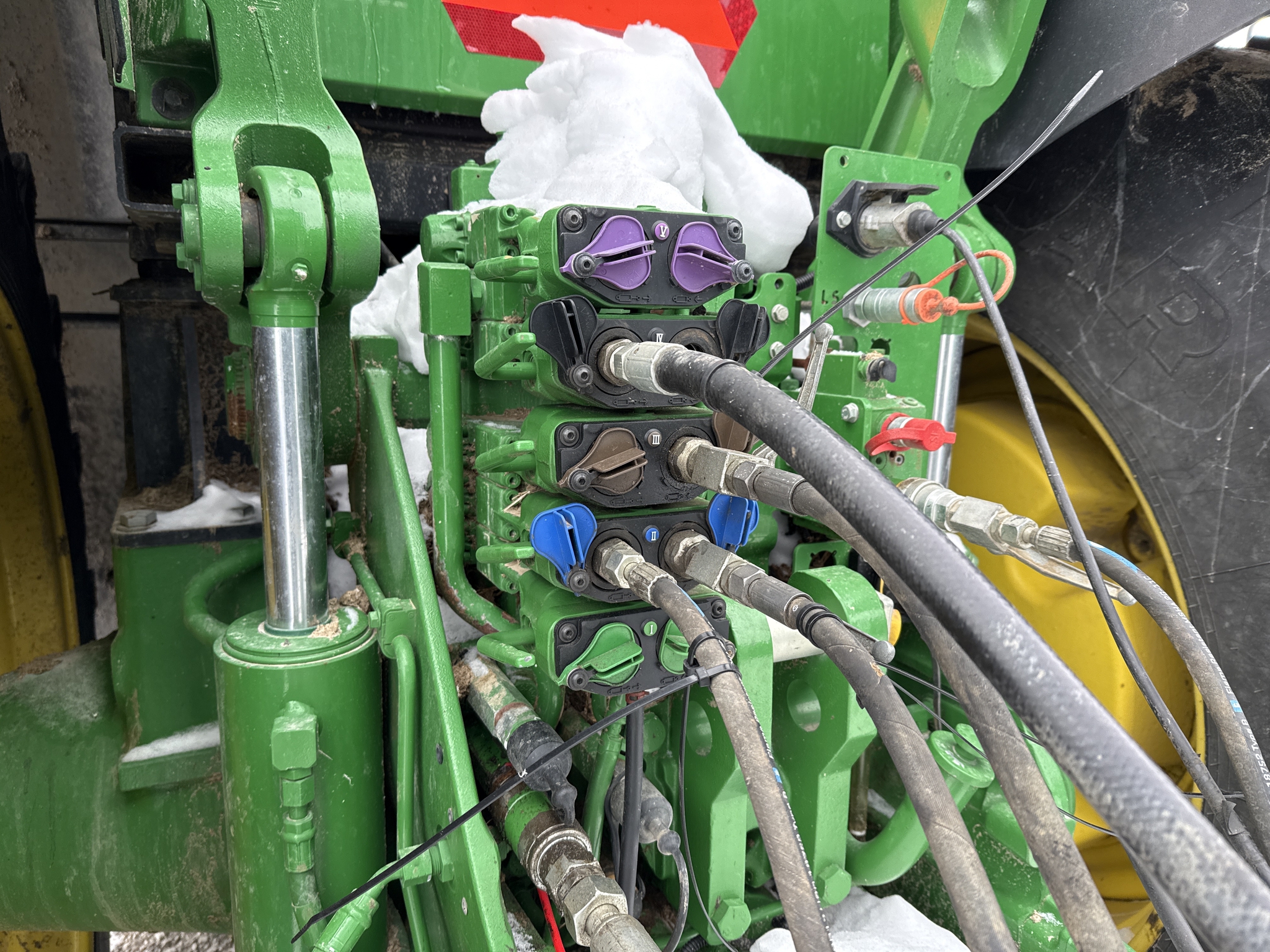 2023 John Deere 8R 410 Image 14