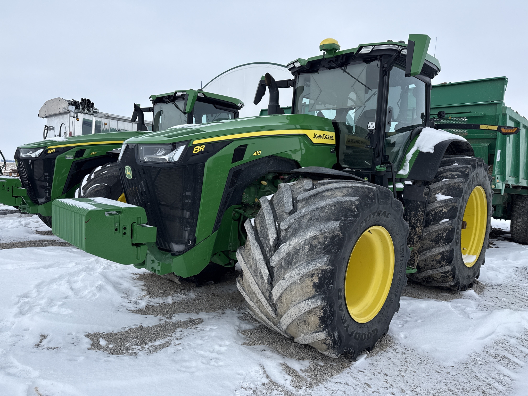 2023 John Deere 8R 410 Image 2