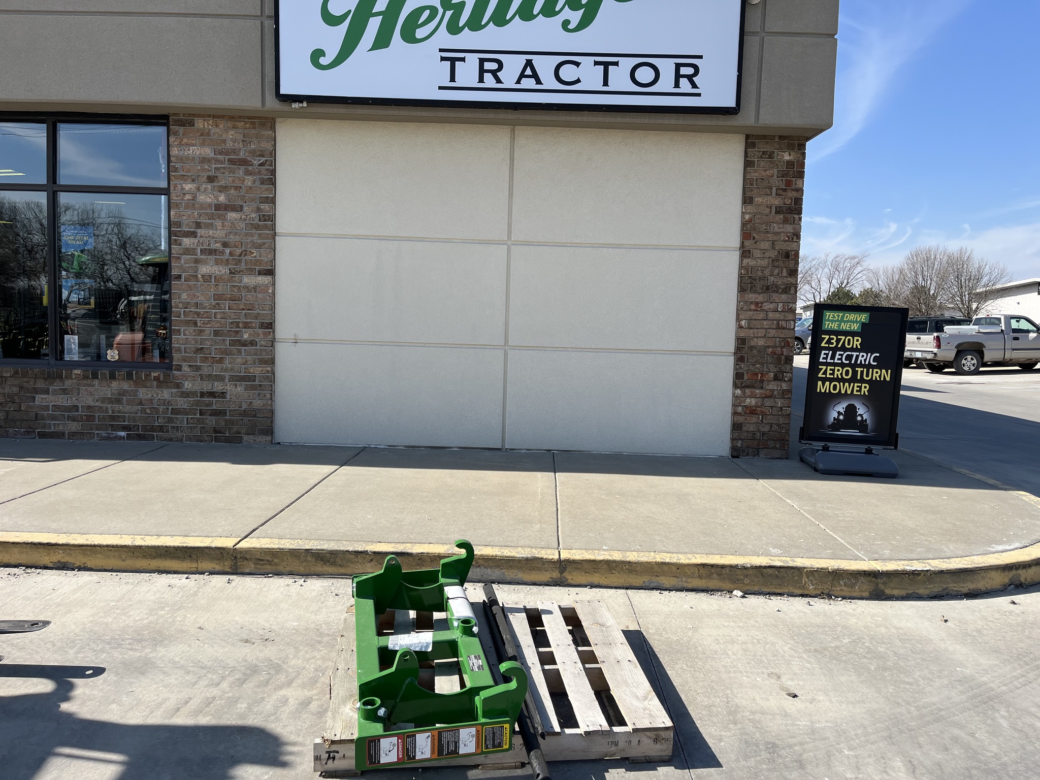  2025 Frontier AB12G at Heritage Tractor in Olathe, KS