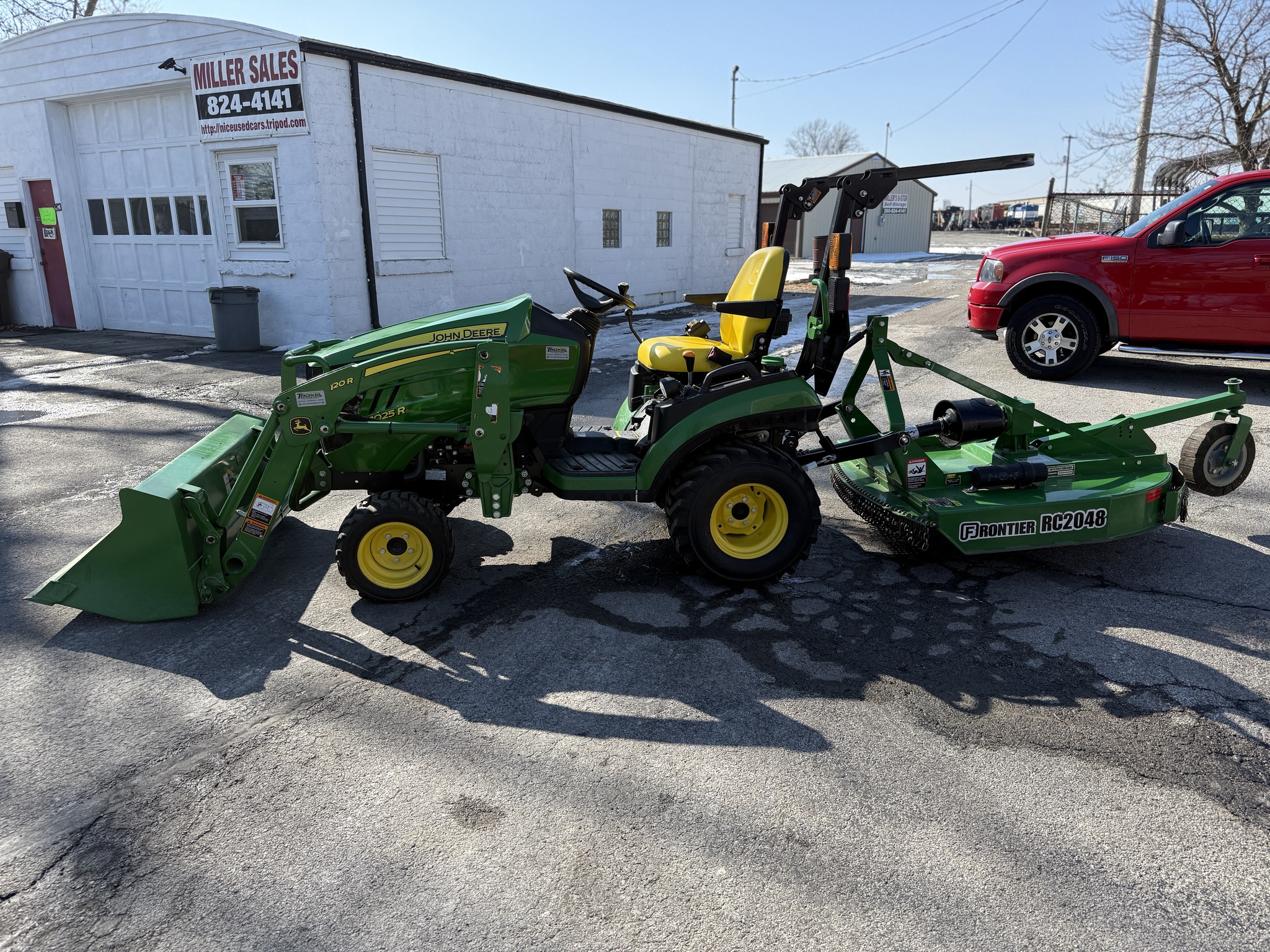 2019 John Deere 1025R Image 3