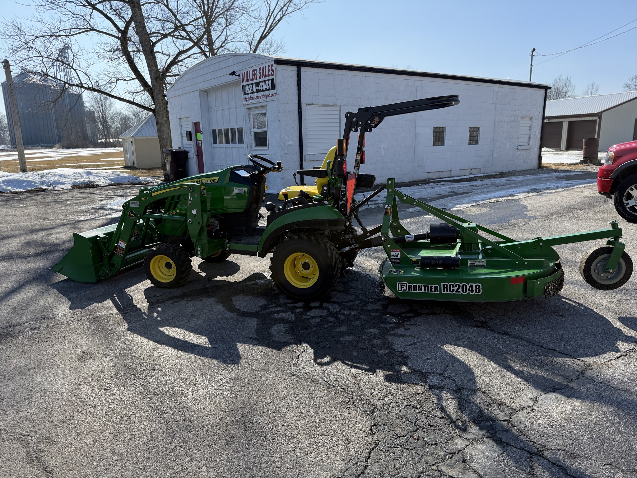 2019 John Deere 1025R Image 4