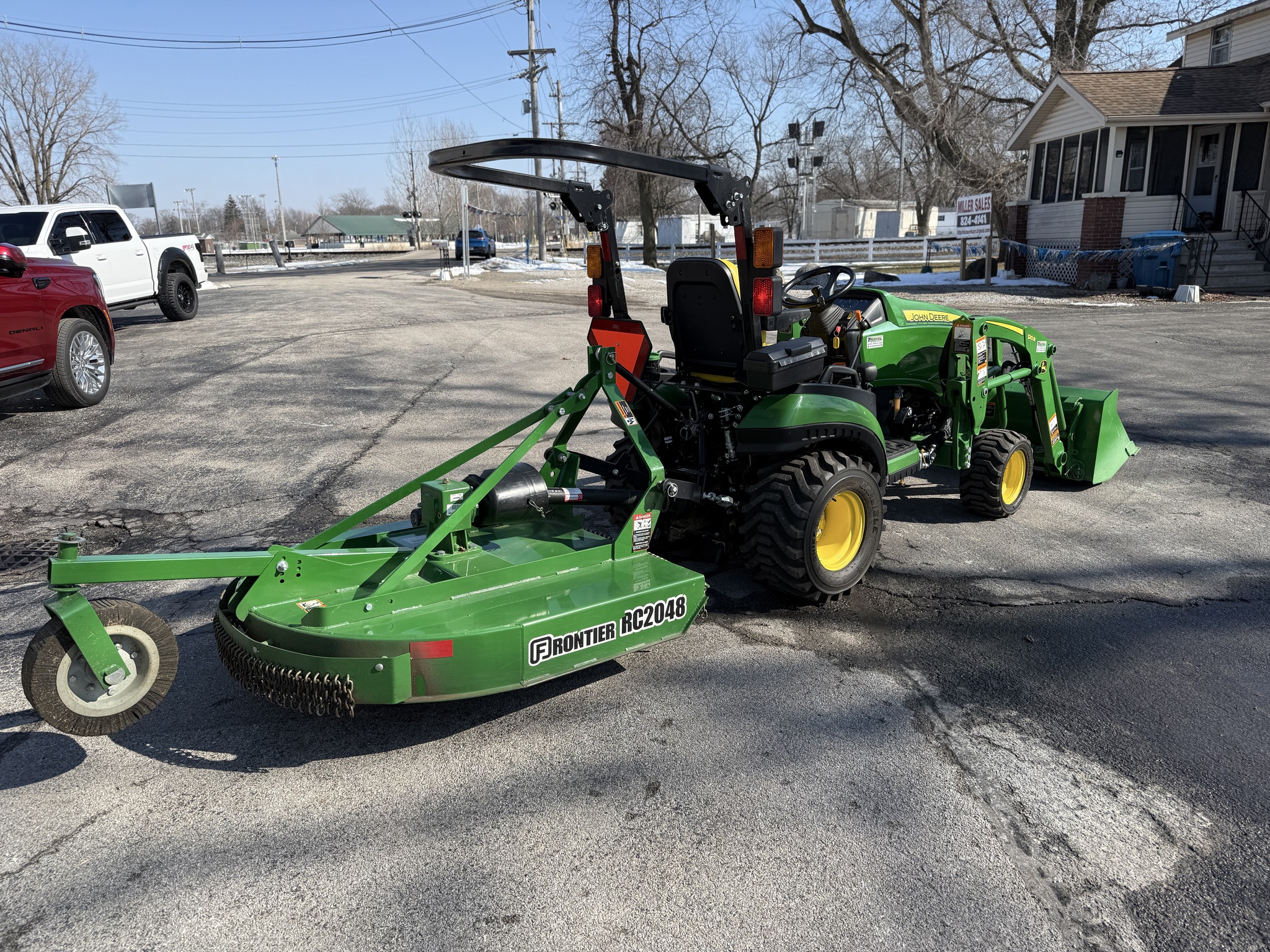 2019 John Deere 1025R Image 9