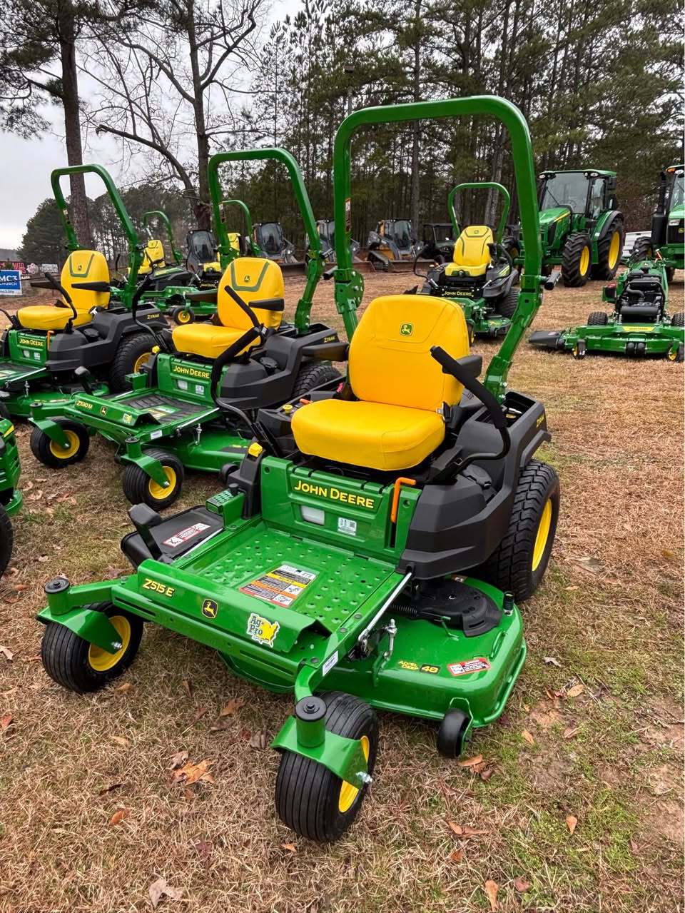 2026 John Deere Z515E ZTrak 48 in. Accel Deep Deck Image 1