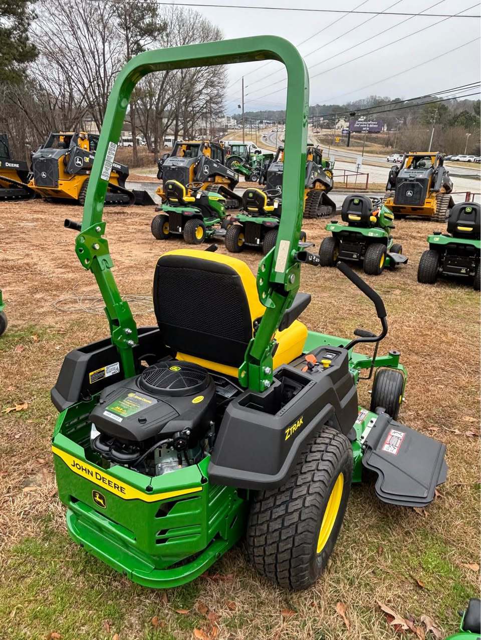 2026 John Deere Z515E ZTrak 48 in. Accel Deep Deck Image 4