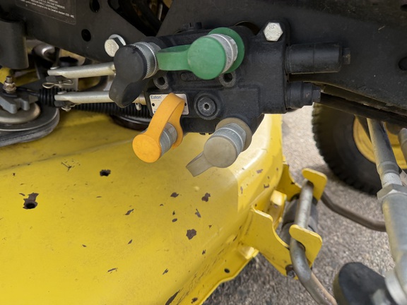2012 John Deere X724 - Photo17