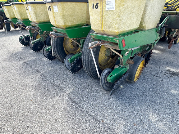 1985 John-Deere 7000