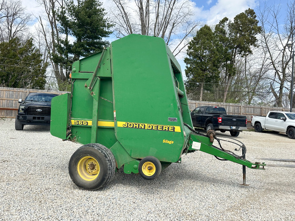 1997 John-Deere 566