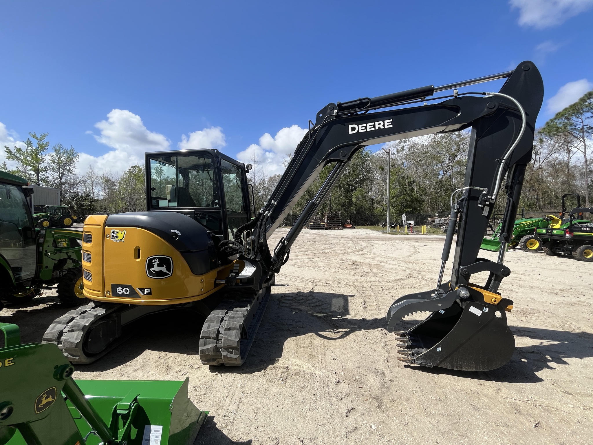 2025 John Deere 60 P Image 3