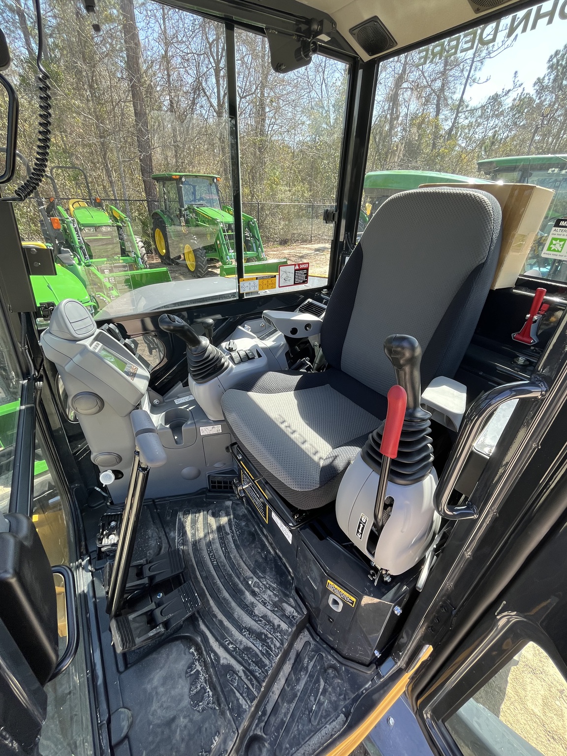 2025 John Deere 60 P Image 5