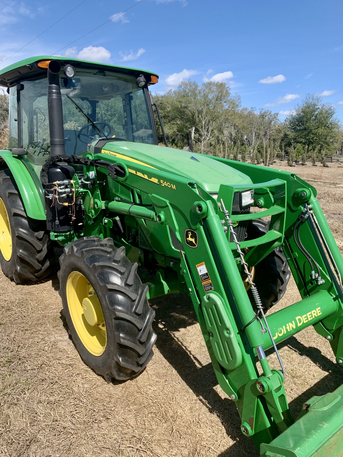 2021 John Deere 5090E Image 1
