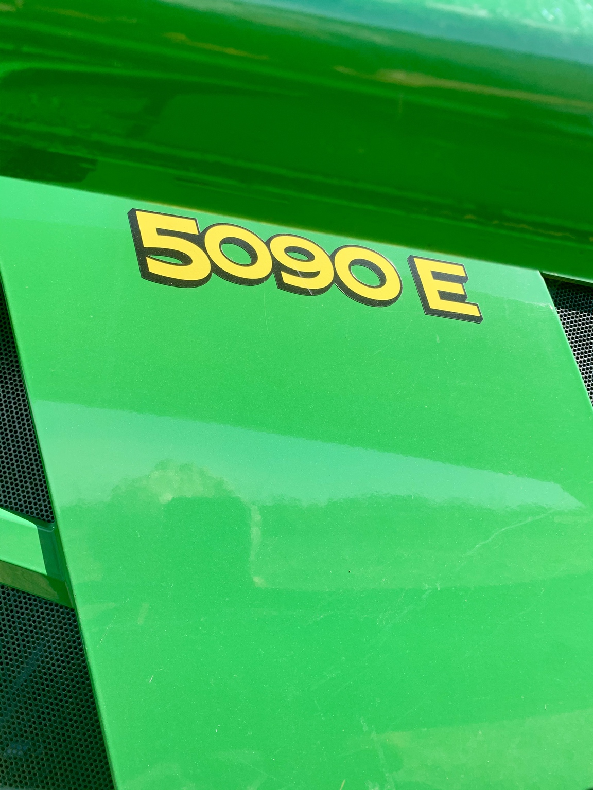 2021 John Deere 5090E Image 4