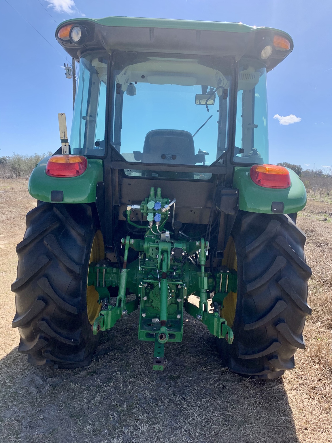 2021 John Deere 5090E Image 9