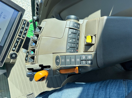 2020 John-Deere 8R 340