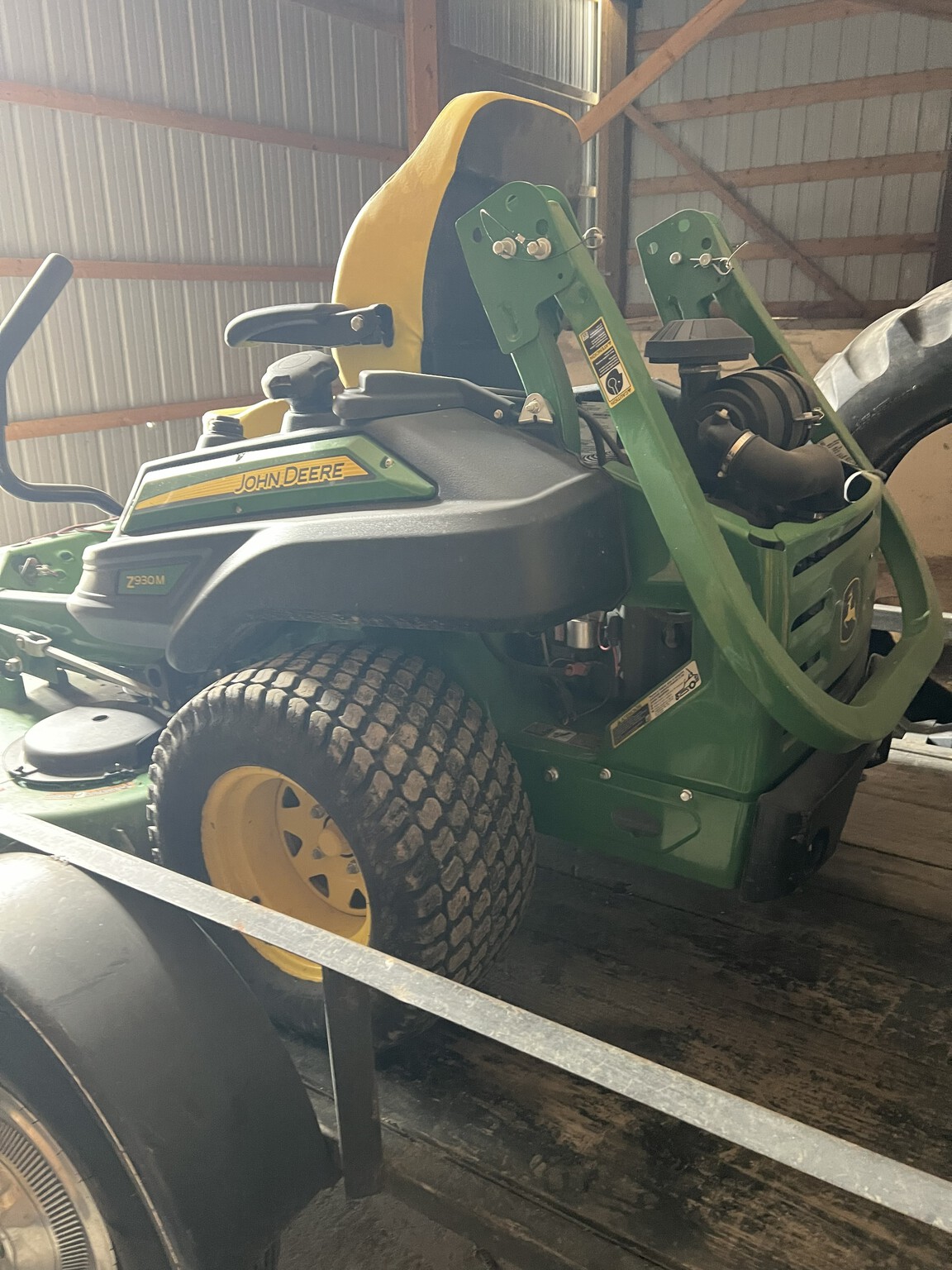 2022 John Deere Z930M Image 2