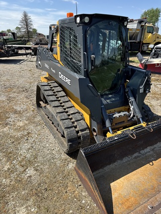  John-Deere 325G