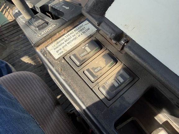 2003 John Deere 4710 - Photo43