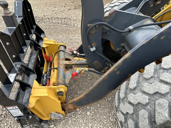 2019 John Deere 204L - Photo8