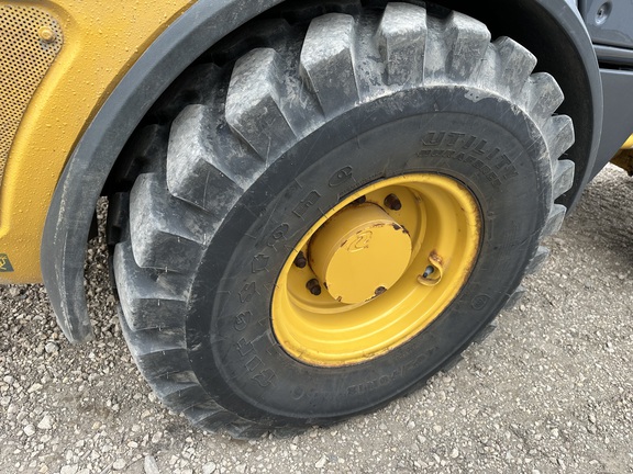 2019 John Deere 204L - Photo20