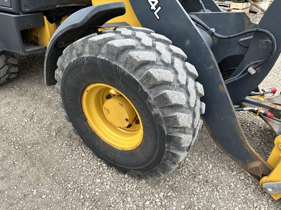 2019 John Deere 204L - Photo19