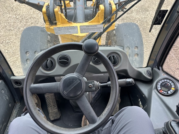 2019 John Deere 204L - Photo14
