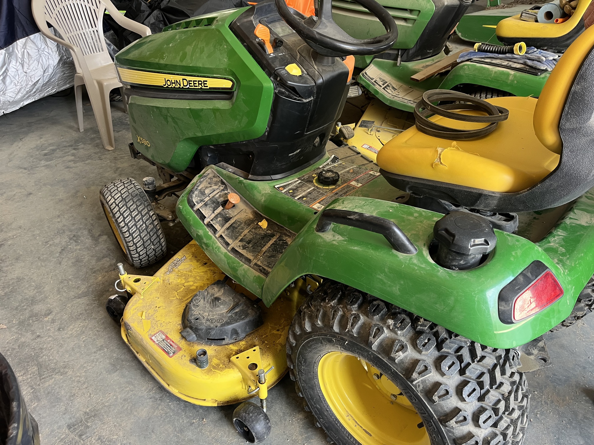  2016 John Deere X580 at Heritage Tractor in Nevada, MO