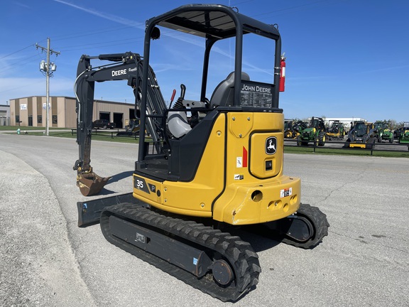 2024 John-Deere 35 P