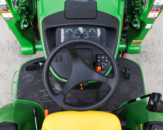 New In-Stock 2026 John Deere 3033R Compact Utility Tractors at Horizon Ag & Turf in Horizon Ag & Turf,  - Photo8