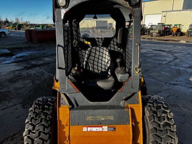 2021 John Deere 318G Image 5