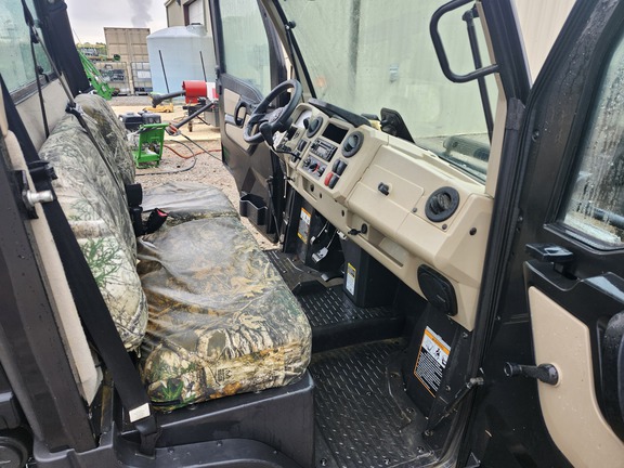 2020 John Deere XUV865R Diesel Premium Cab