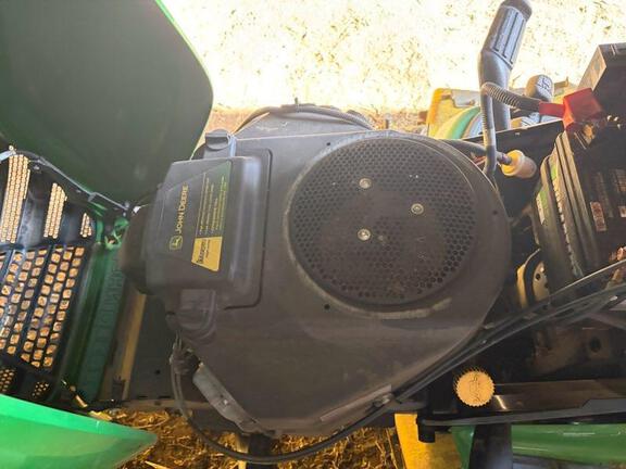 2015 John Deere X320 - Photo7