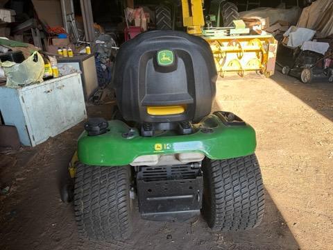2015 John Deere X320 - Photo8