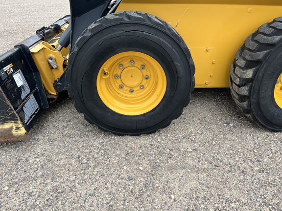 2021 John Deere 324G - Photo9