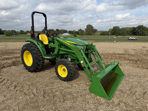  John Deere 4066M