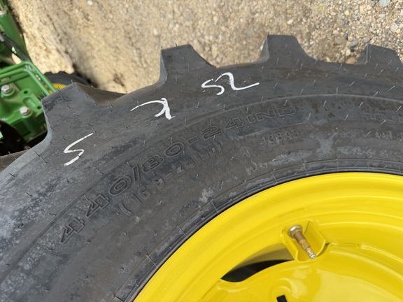 2026 John Deere 4066M - Photo12