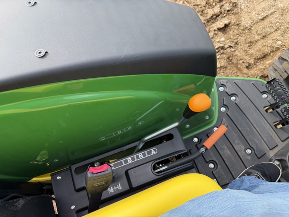 2026 John Deere 4066M - Photo27