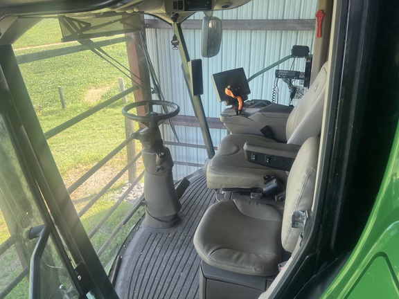 Photo of 2023 John Deere S780