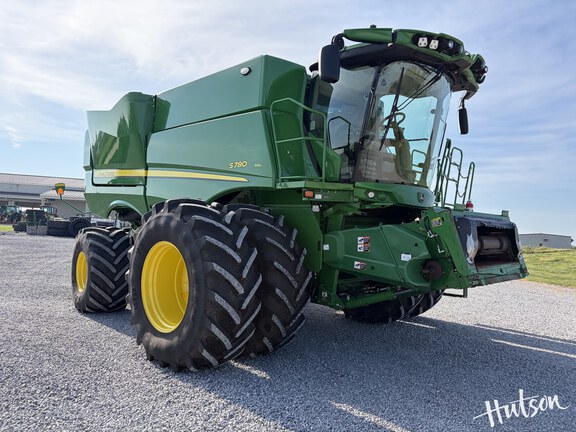Photo of 2023 John Deere S780