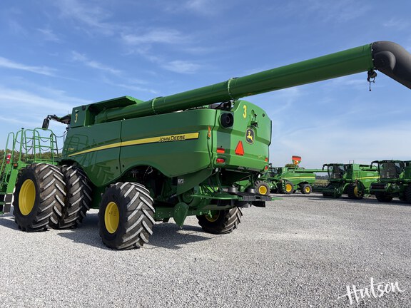 Photo of 2023 John Deere S780