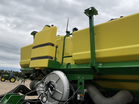 2024 John Deere DB90 - Photo9