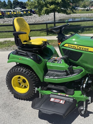 2024 John-Deere X738