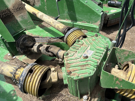 Used 2025 John Deere FC15R Rotary Cutters: Medium Duty at Horizon Ag & Turf in Vermilion, AB - Photo11