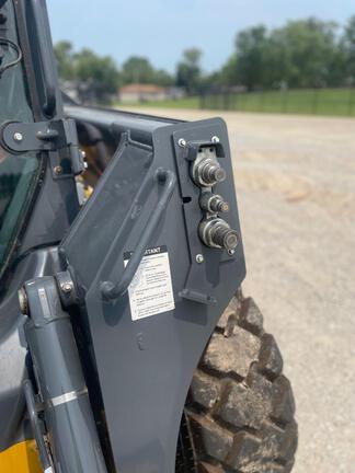 2023 John Deere 324G