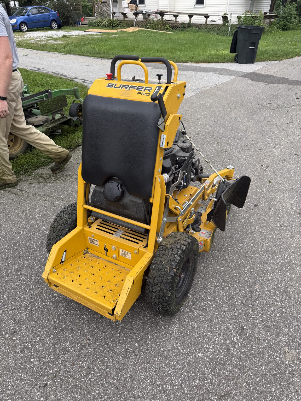 Used 2023 Hustler Surfer Pro 34 Stand On Mowers at Koenig Equipment in Franklin, IN - PhotoXL2