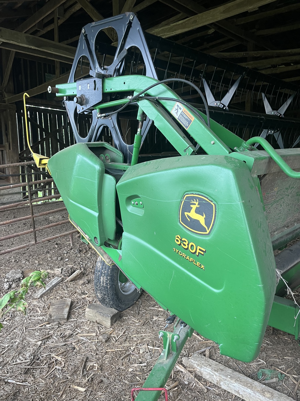 Used 2005 John Deere 630F Combine Platforms at Koenig Equipment in Oxford, OH - PhotoXL4