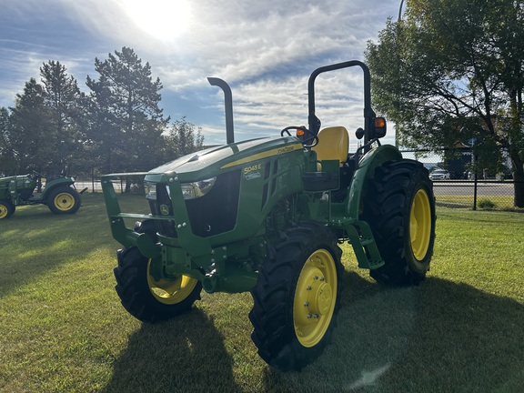 Used 2022 John Deere 5045E Utility Tractors at Horizon Ag & Turf in Edmonton West, AB - Photo3
