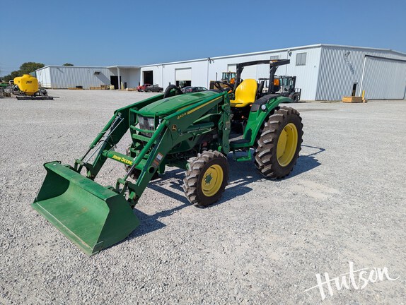 Photo of 2022 John Deere 4052R